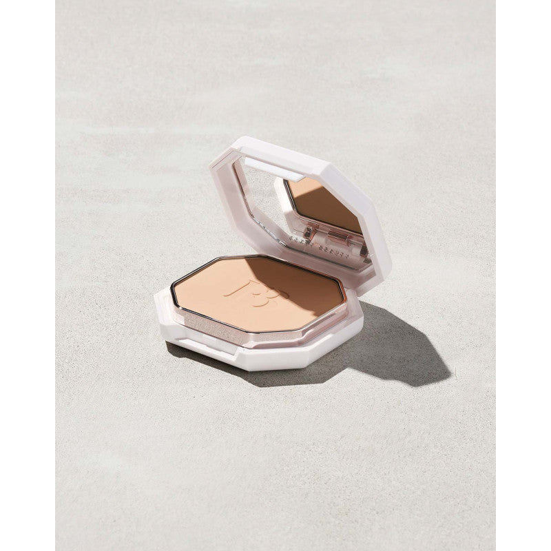 Fenty Beauty Pro Filt’rr Soft Matte Longwear Powder Foundation (BASE EN POLVO)