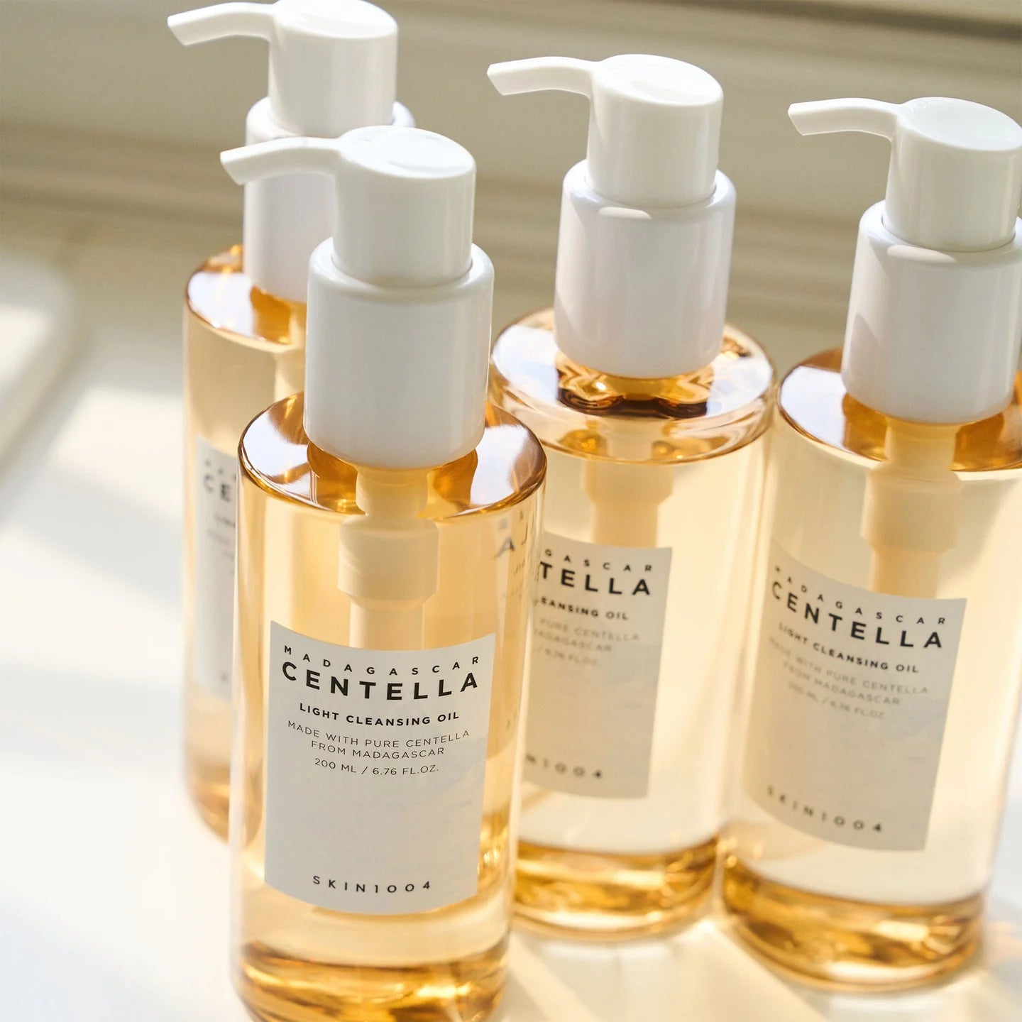 Skin1004 - Madagascar Centella Light Cleansing Oil 200ml (ACEITE LIMPIADOR CON ESTRACTO DE CENTELLA ASIATICA)