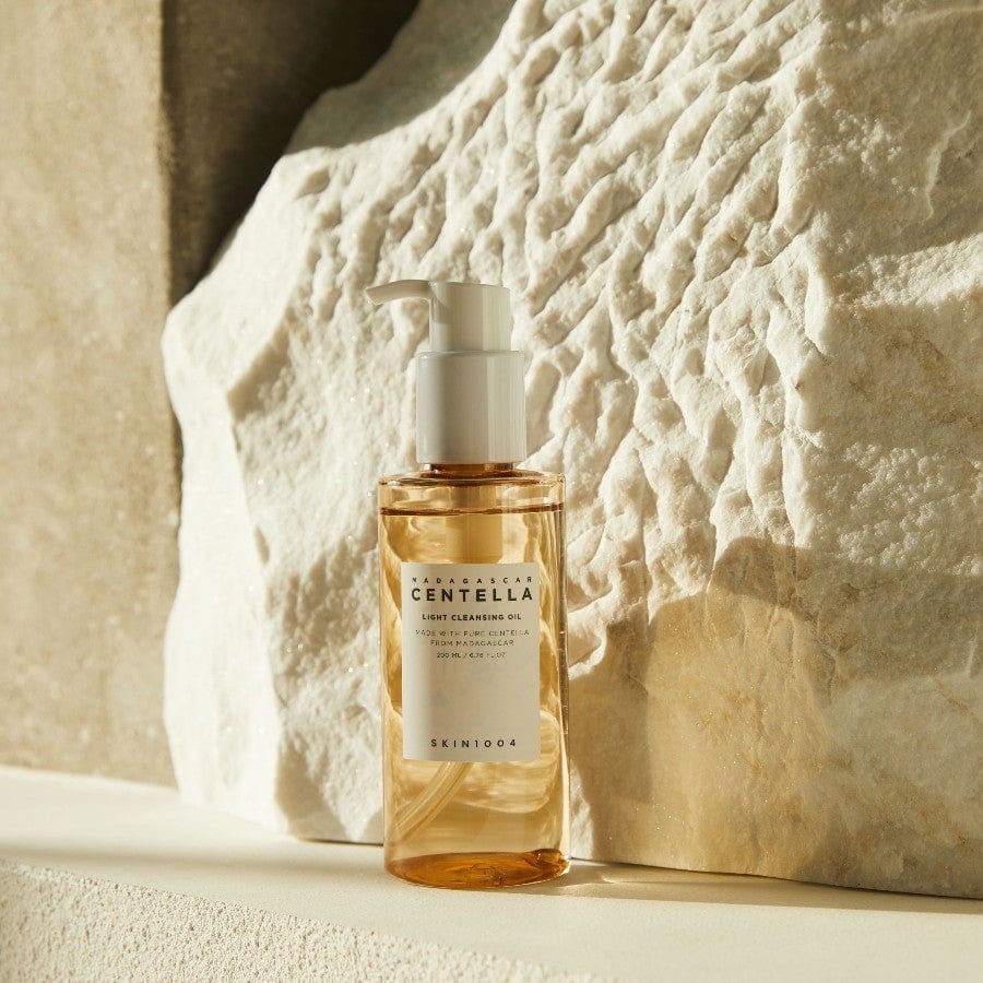 Skin1004 - Madagascar Centella Light Cleansing Oil 200ml (ACEITE LIMPIADOR CON ESTRACTO DE CENTELLA ASIATICA)