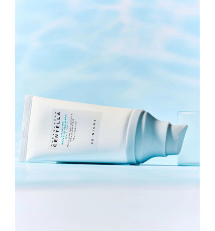 Skin1004 - Madagascar Centella Hyalu-Cica Water-Fit Sun Serum 50ml (PROTECTOR SOLAR CON EXTRACTO CENTELLA)