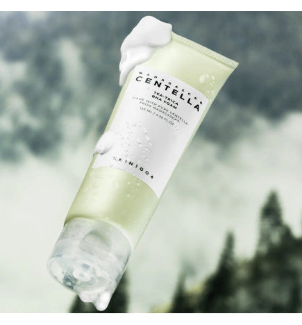 Skin1004 - Madagascar Centella Tea-Trica Bha Foam 125ml (LIMPIADOR FACIAL EN ESPUMA)