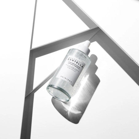 Skin1004 - Madagascar Centella Tone Brightening Capsule Ampoule 100ml (AMPOLLA CON 4% NIACINAMIDA, 2% ACIDO TRANEXAMICO)