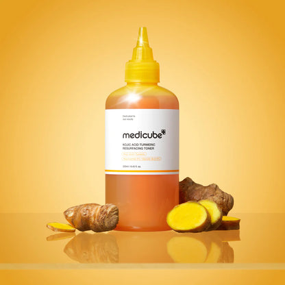 MEDICUBE - KOJIC ACID TURMERIC RESURFACING TONER 250ML (TONICO ACIDO KOJICO Y EXTRACTO DE CURCUMA)